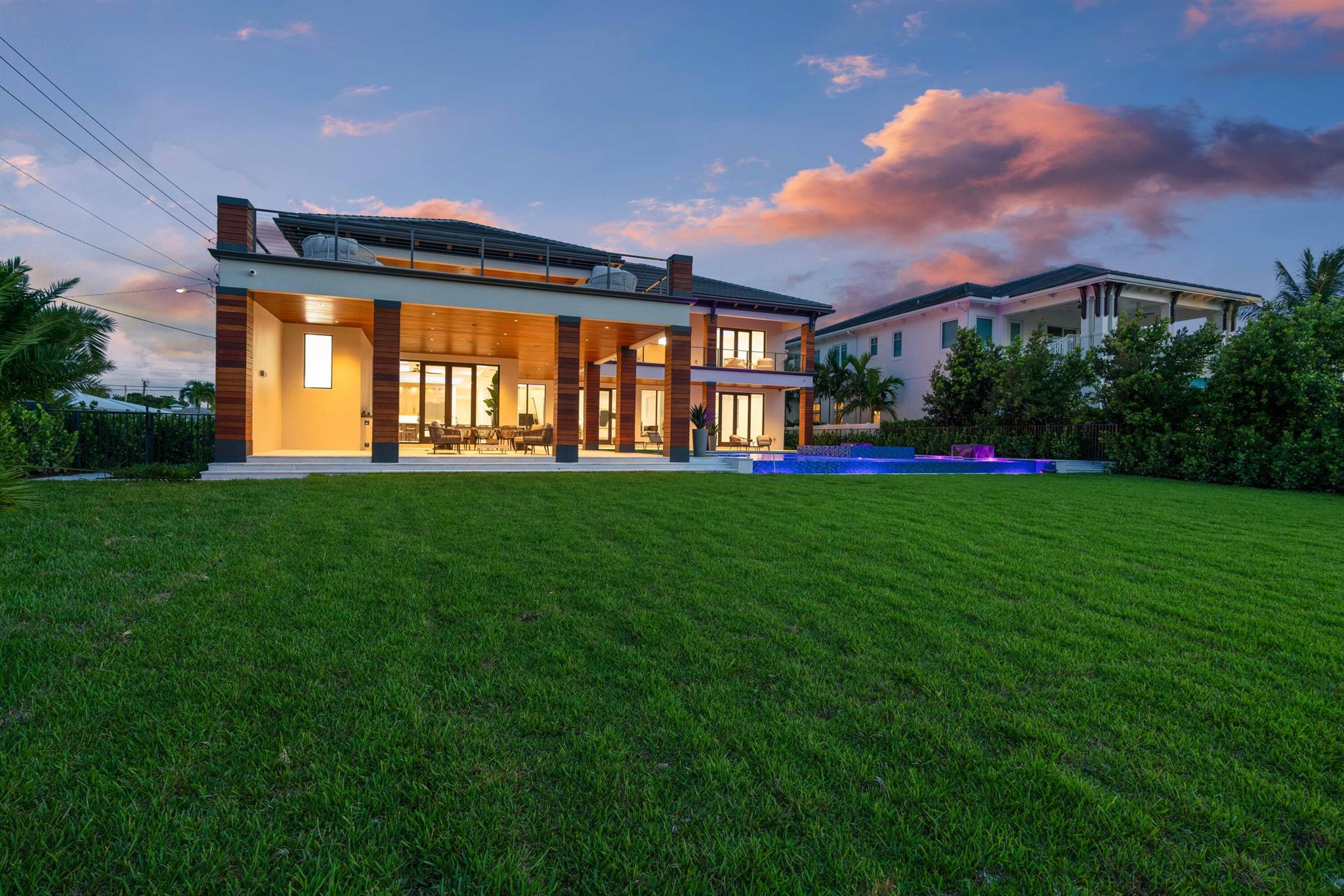 YACHT HARBOR EST - Residential