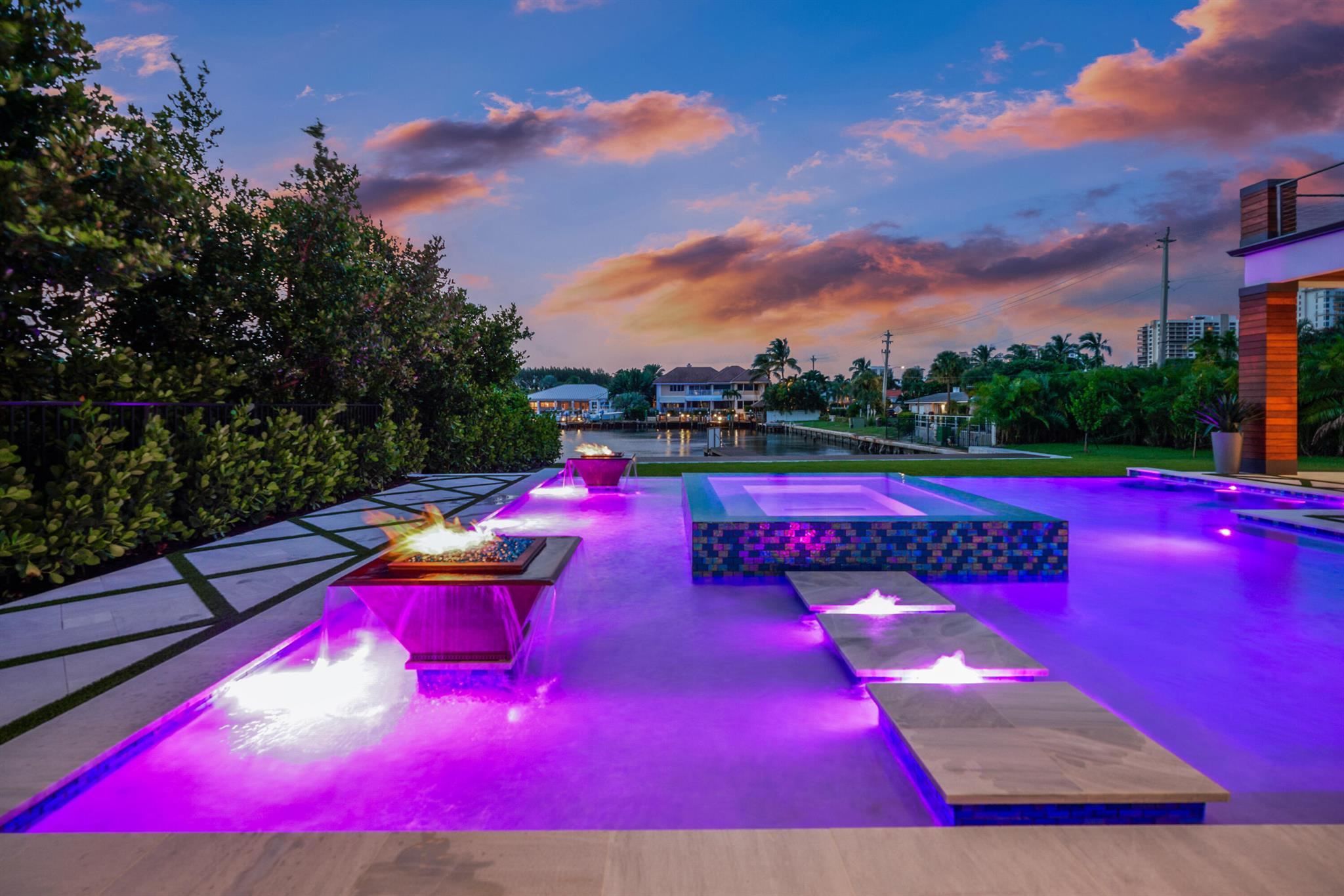 YACHT HARBOR EST - Residential