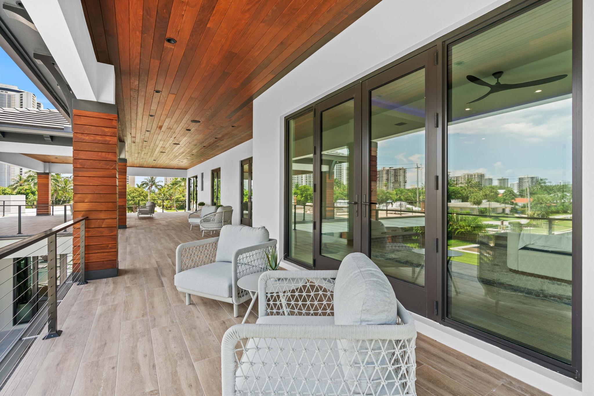 YACHT HARBOR EST - Residential