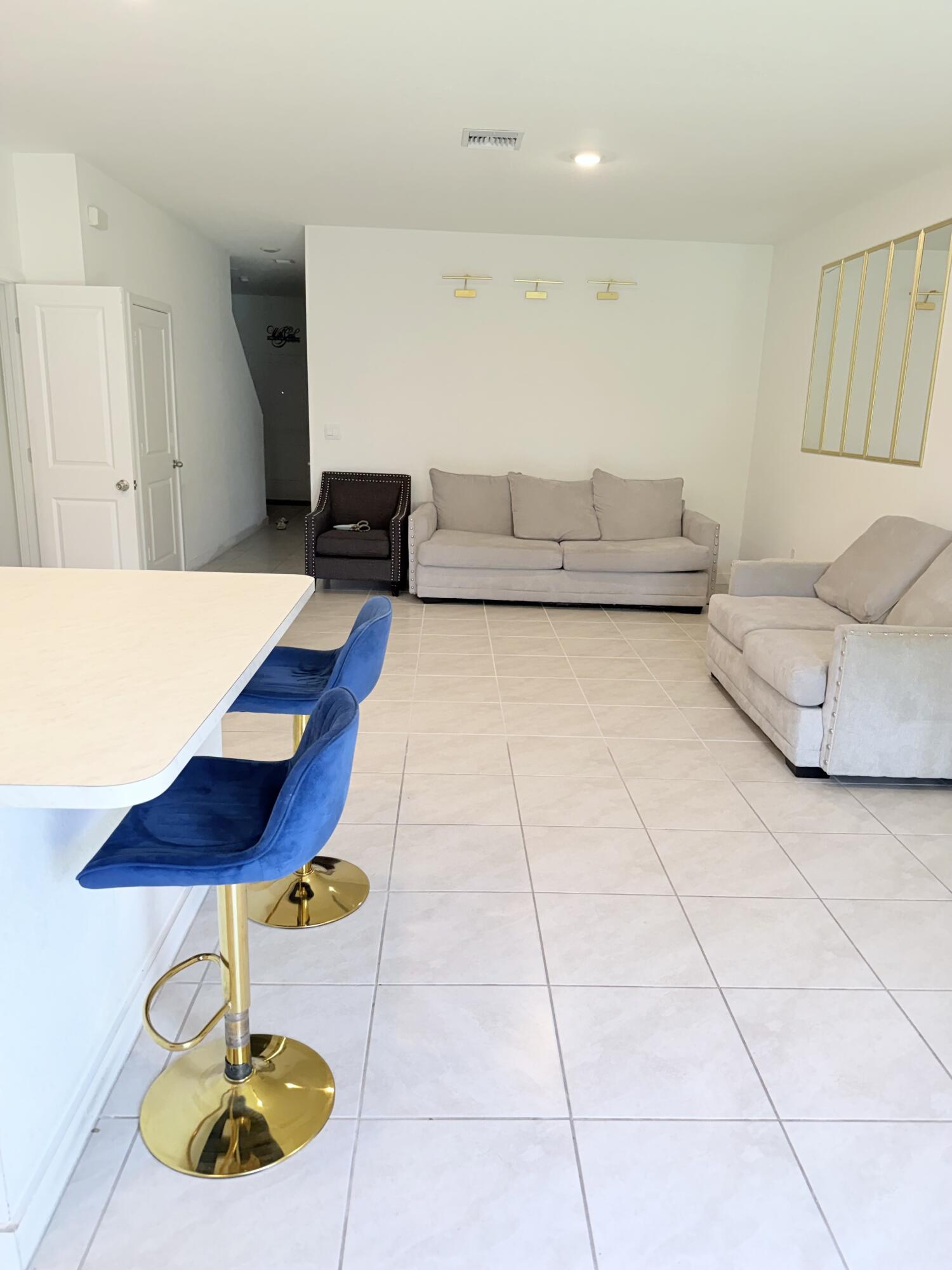 938 NW 3RD Terrace