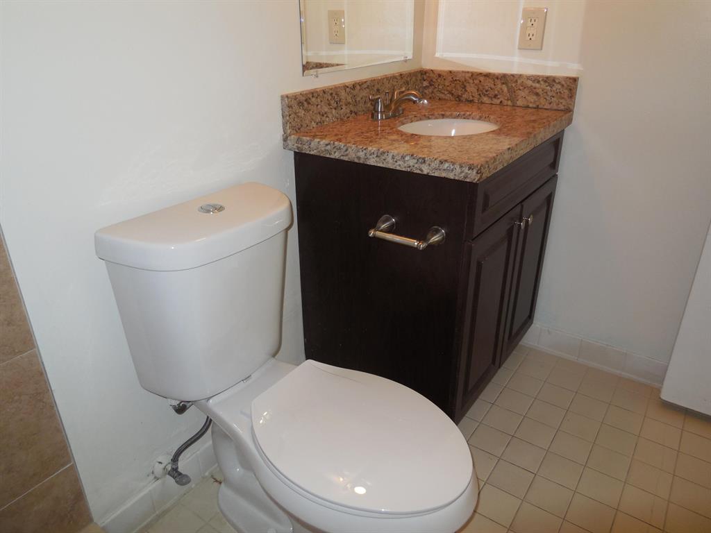 MEADOWS ON THE GREEN COND - Residential Lease