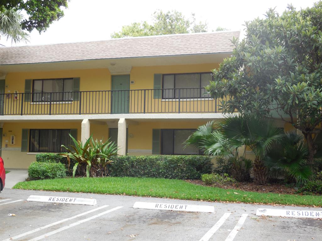 MEADOWS ON THE GREEN COND - Residential Lease