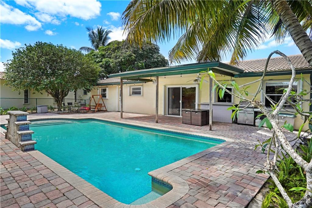 Westchester 72-43 B - Residential