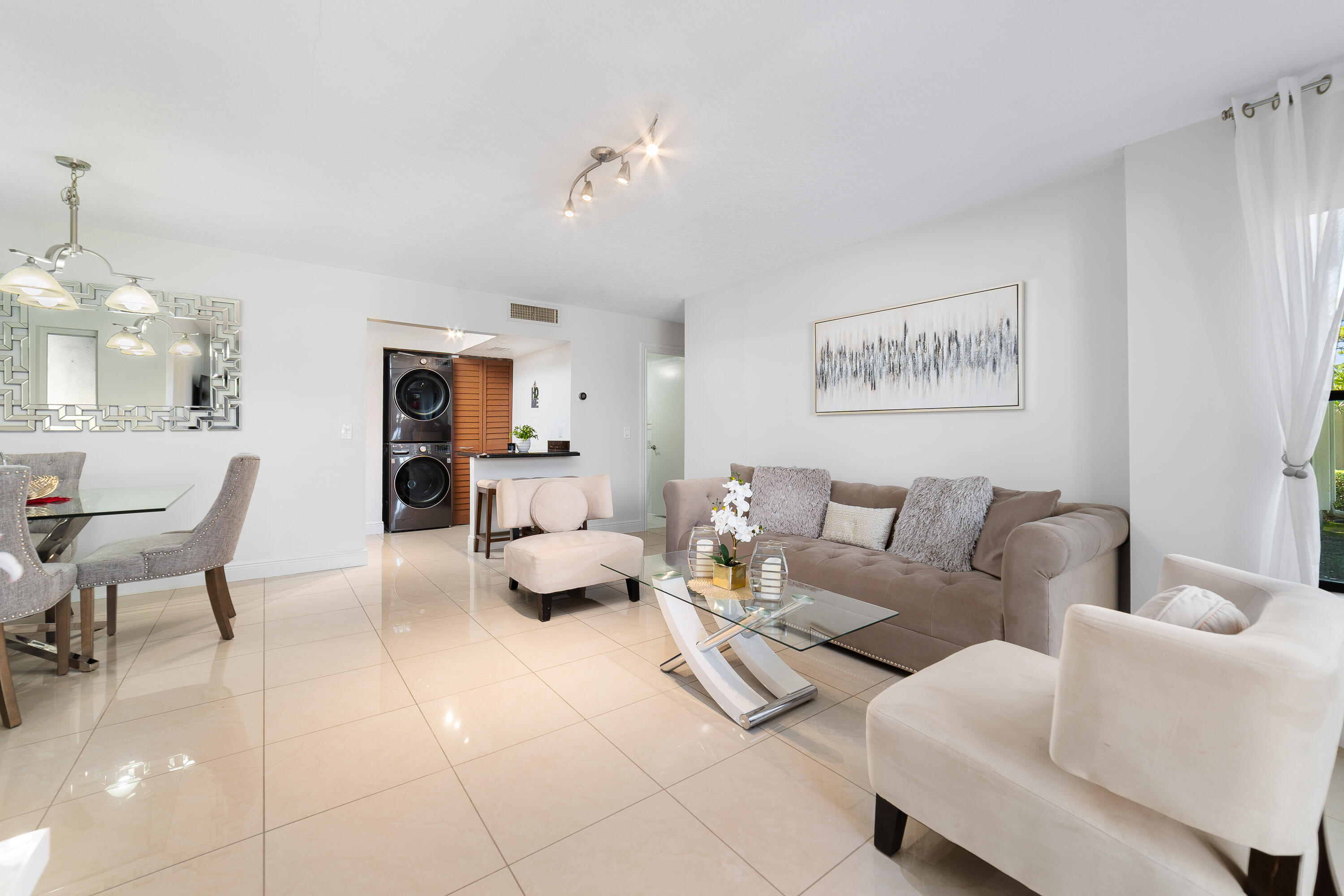 PINE RIDGE III - Residential