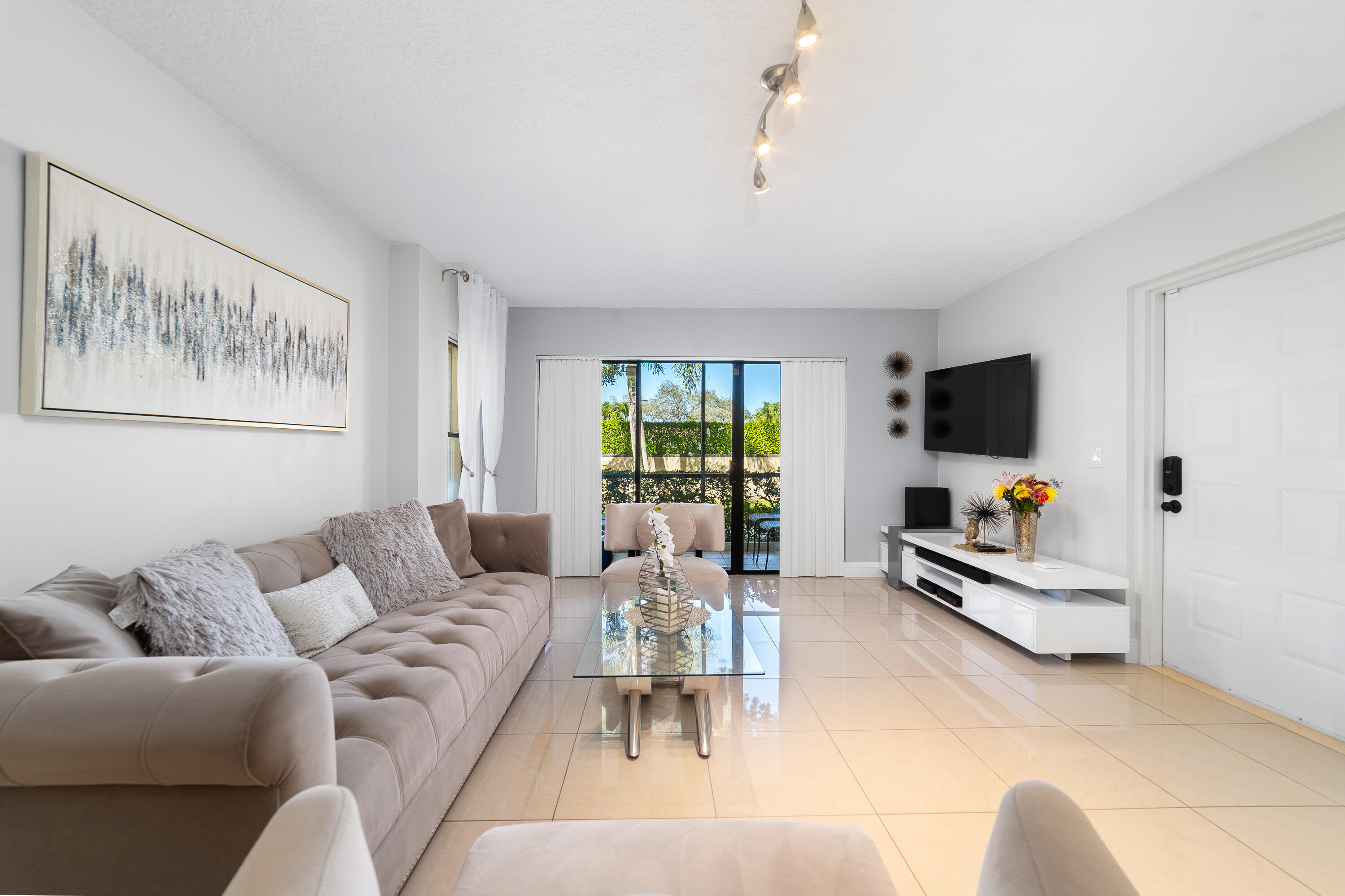 PINE RIDGE III - Residential