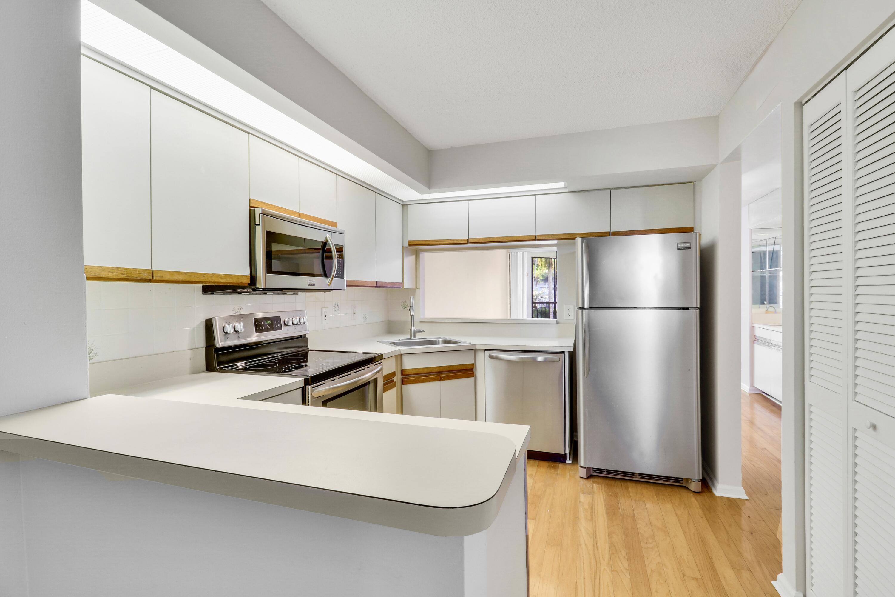 BAY COLONY CONDO - Residential