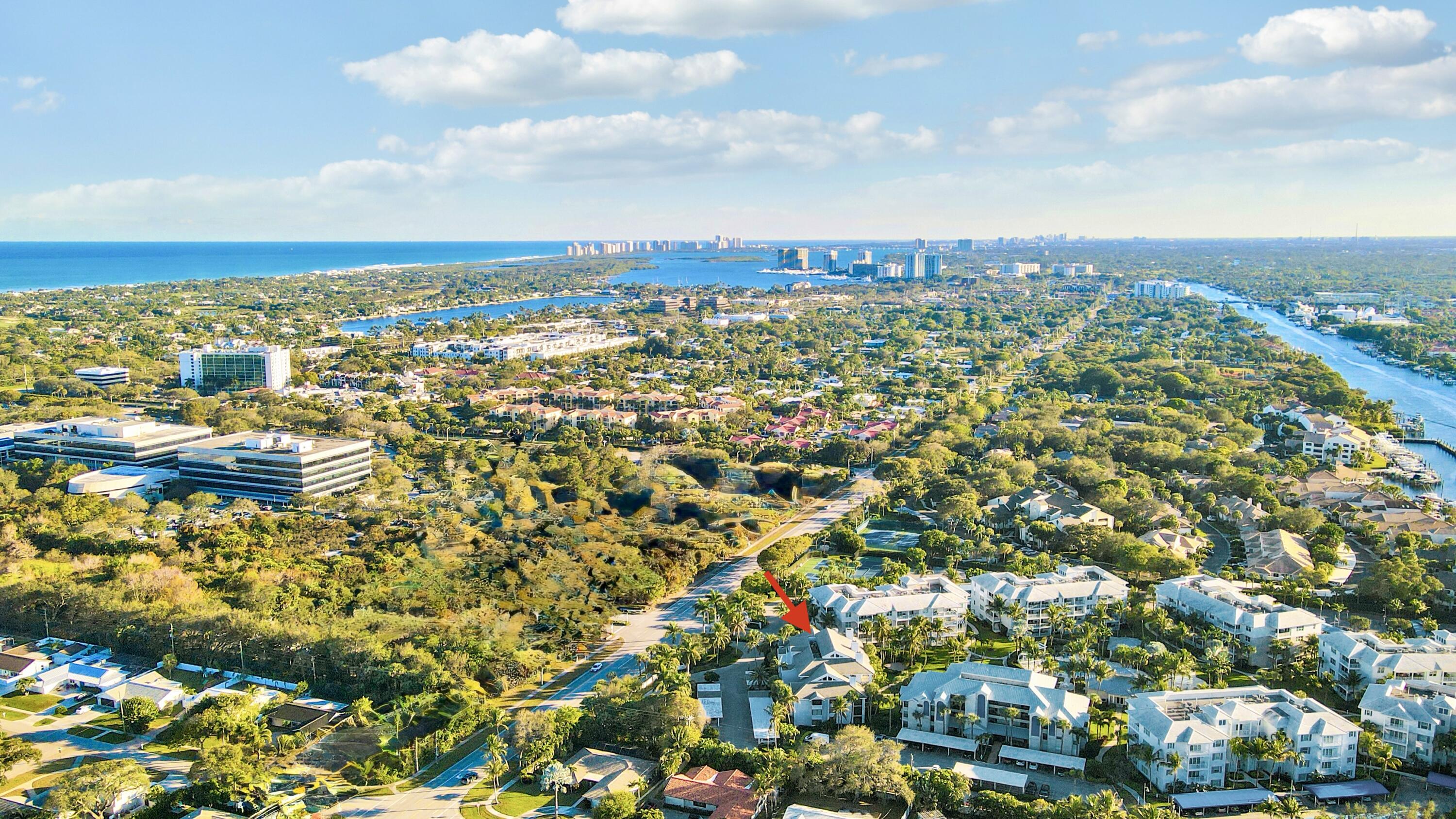 122 Bay Colony Drive N