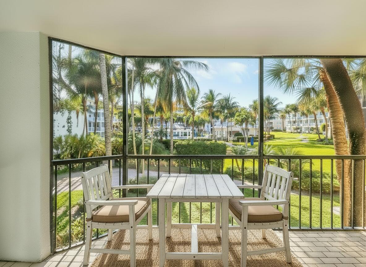 122 Bay Colony Drive N