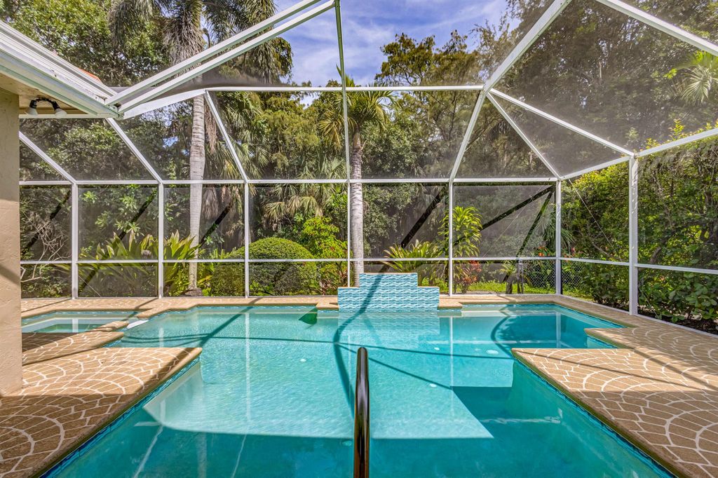 Photo of 41 Princewood Lane, Palm Beach Gardens, FL 33410 (MLS # R10927337)