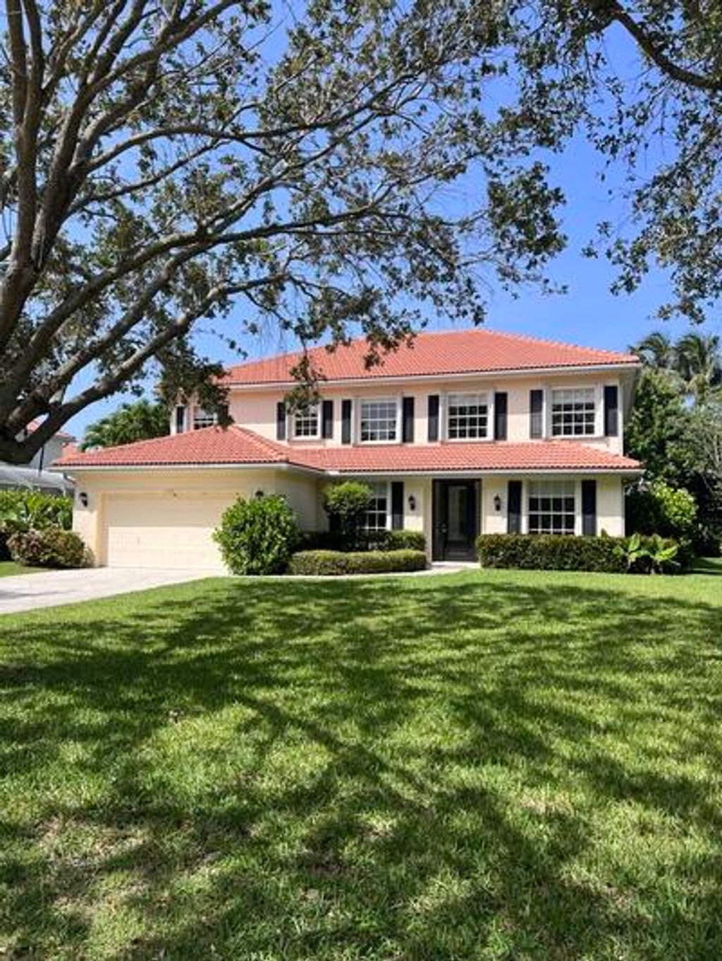 Photo of 1028 Egret Circle Cir N, Jupiter, FL 33458 (MLS # R10810283)