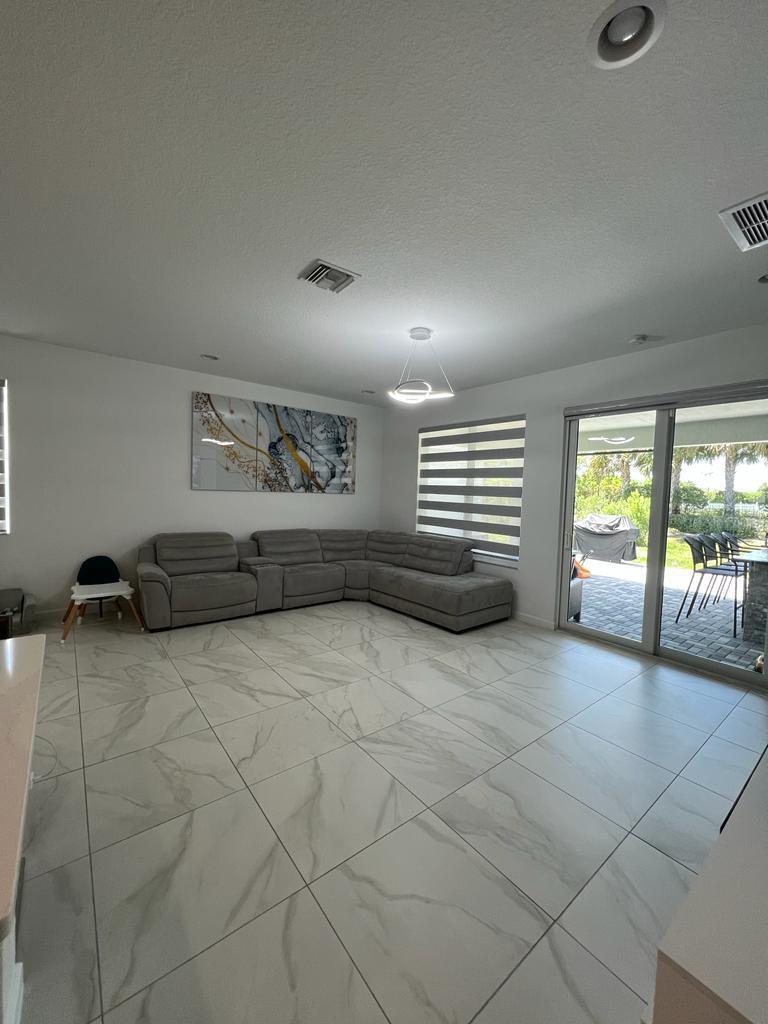 MATTAMY AT SOUTHERN GROVE PLAT 1 REPLAT - Residential
