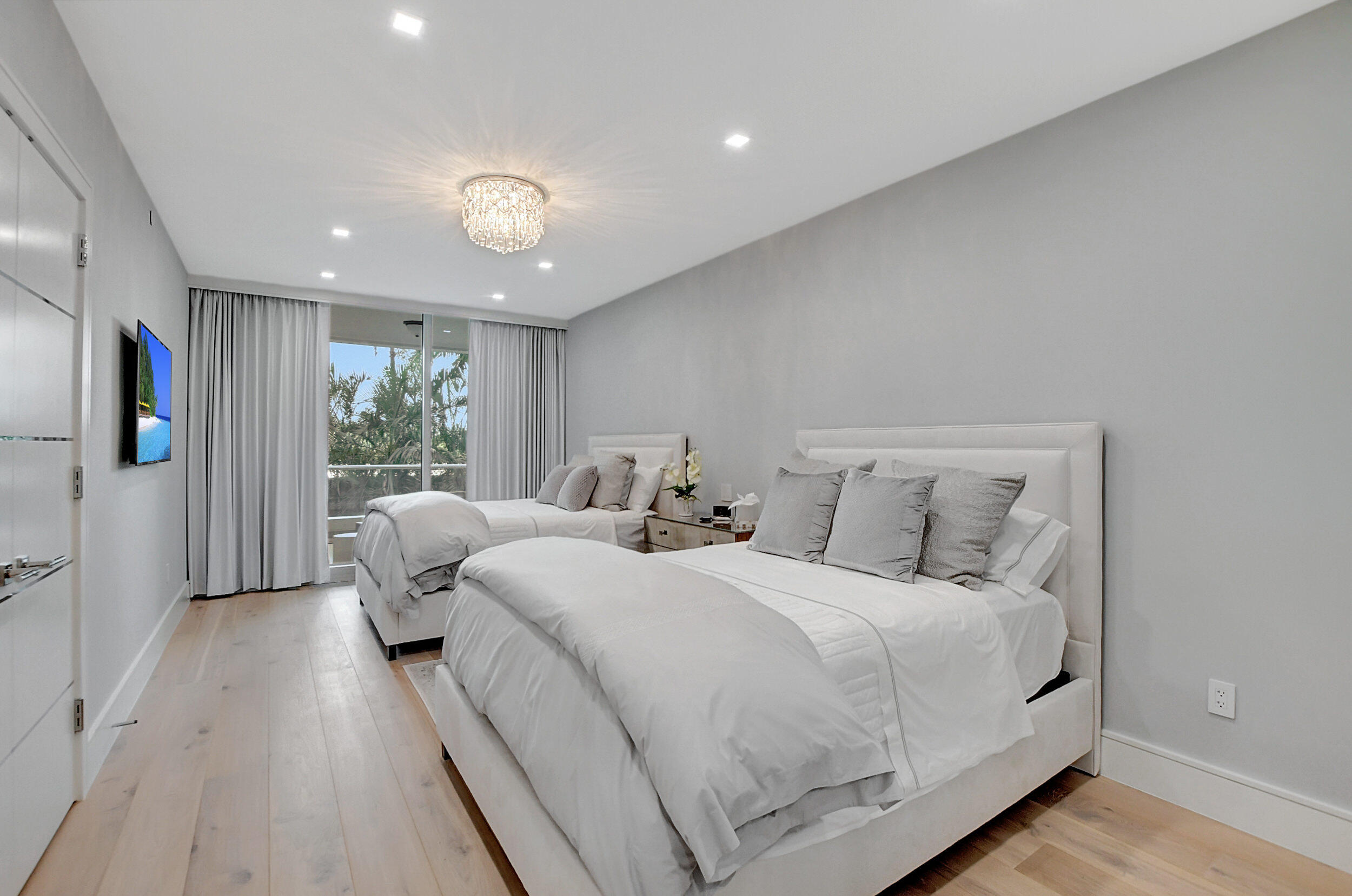 MIZNER GRAND CONDO - Residential