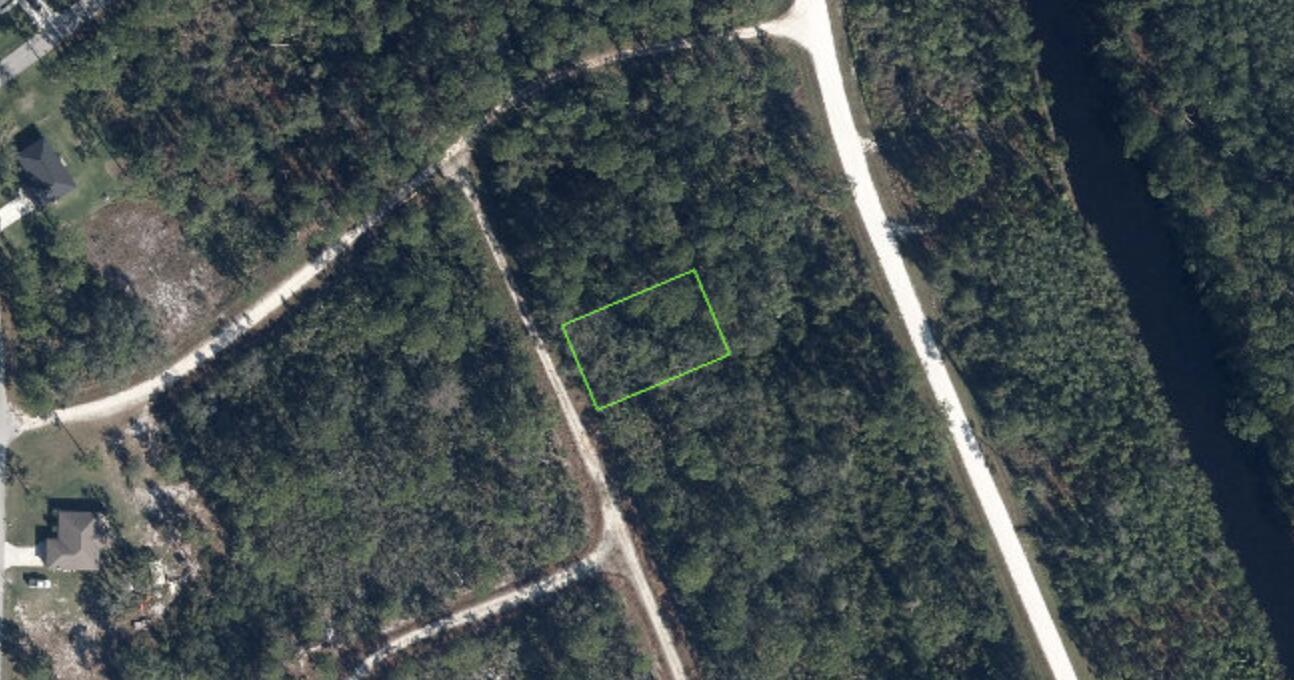 Vacant lot located in Highlands County, FL is a fisherman's dream with over 100 nearby lakes and creeks including Lake Istokpoga which is a 5-mile by 10-mile freshwater lake fed by two creeks. Lot north of property is owned by state and will not be developed. Adjacent lot also for sale - 1135 Butternut
