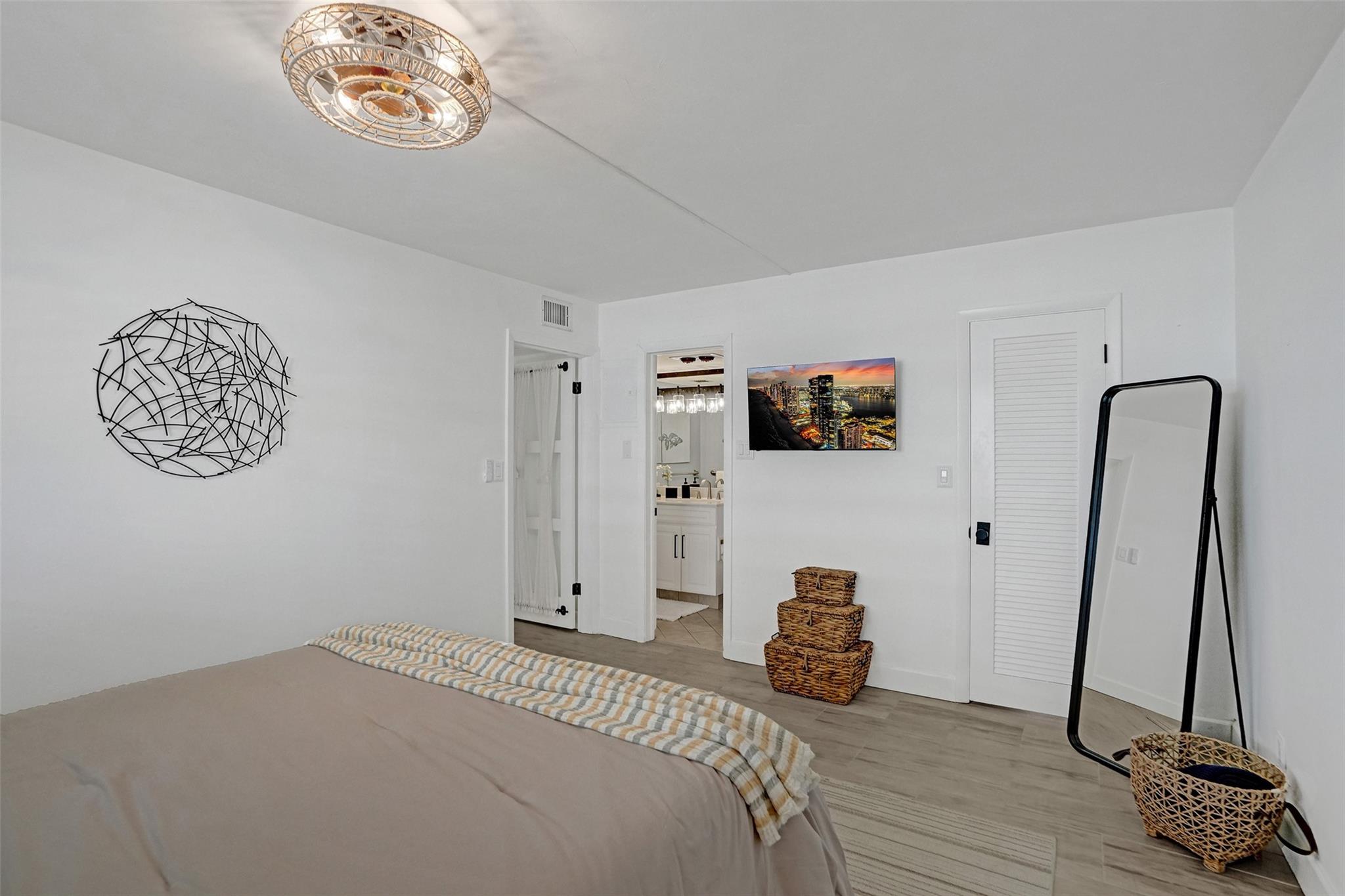 Hillsboro Le Baron Condo - Residential Lease