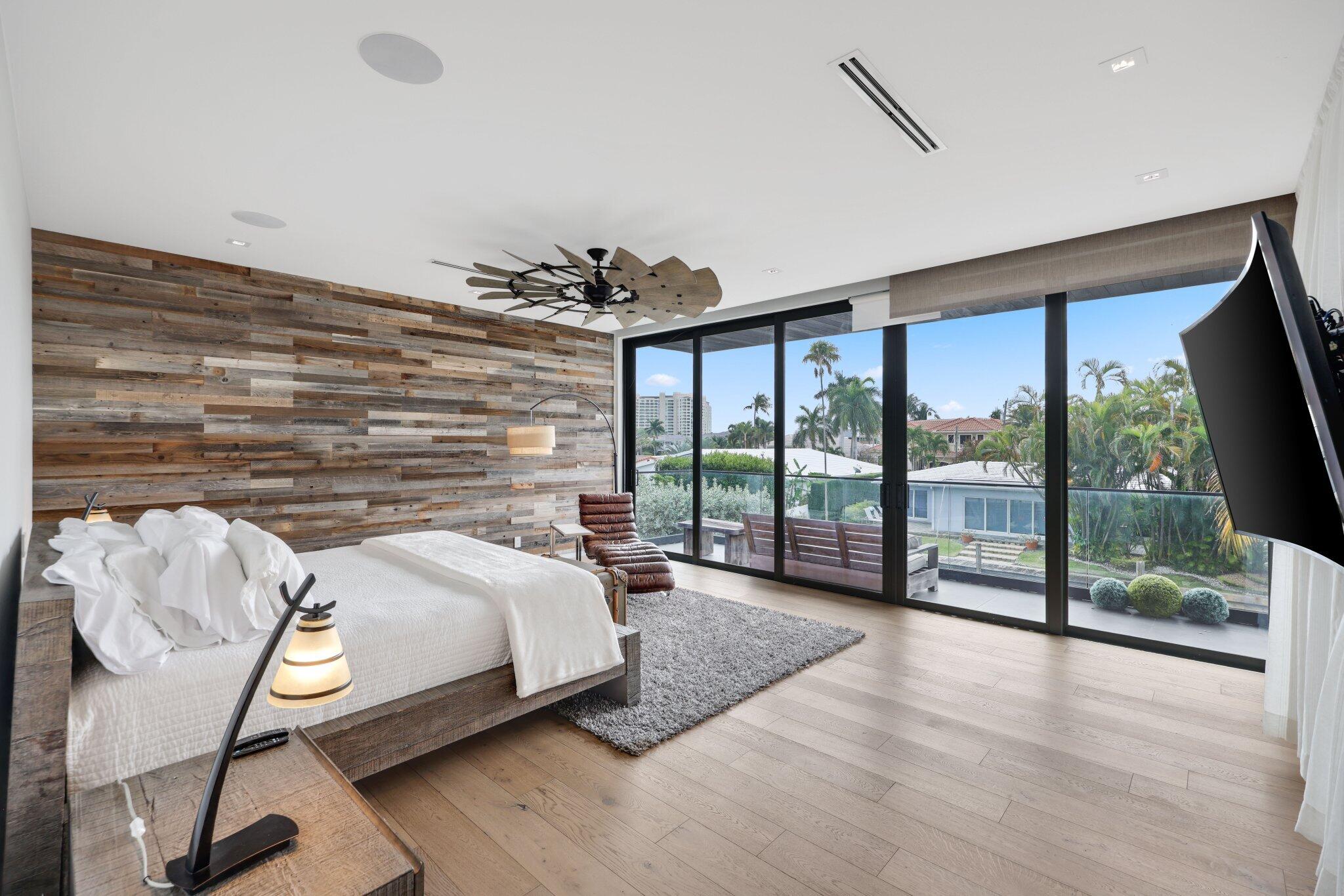 BOCA HARBOUR - Residential