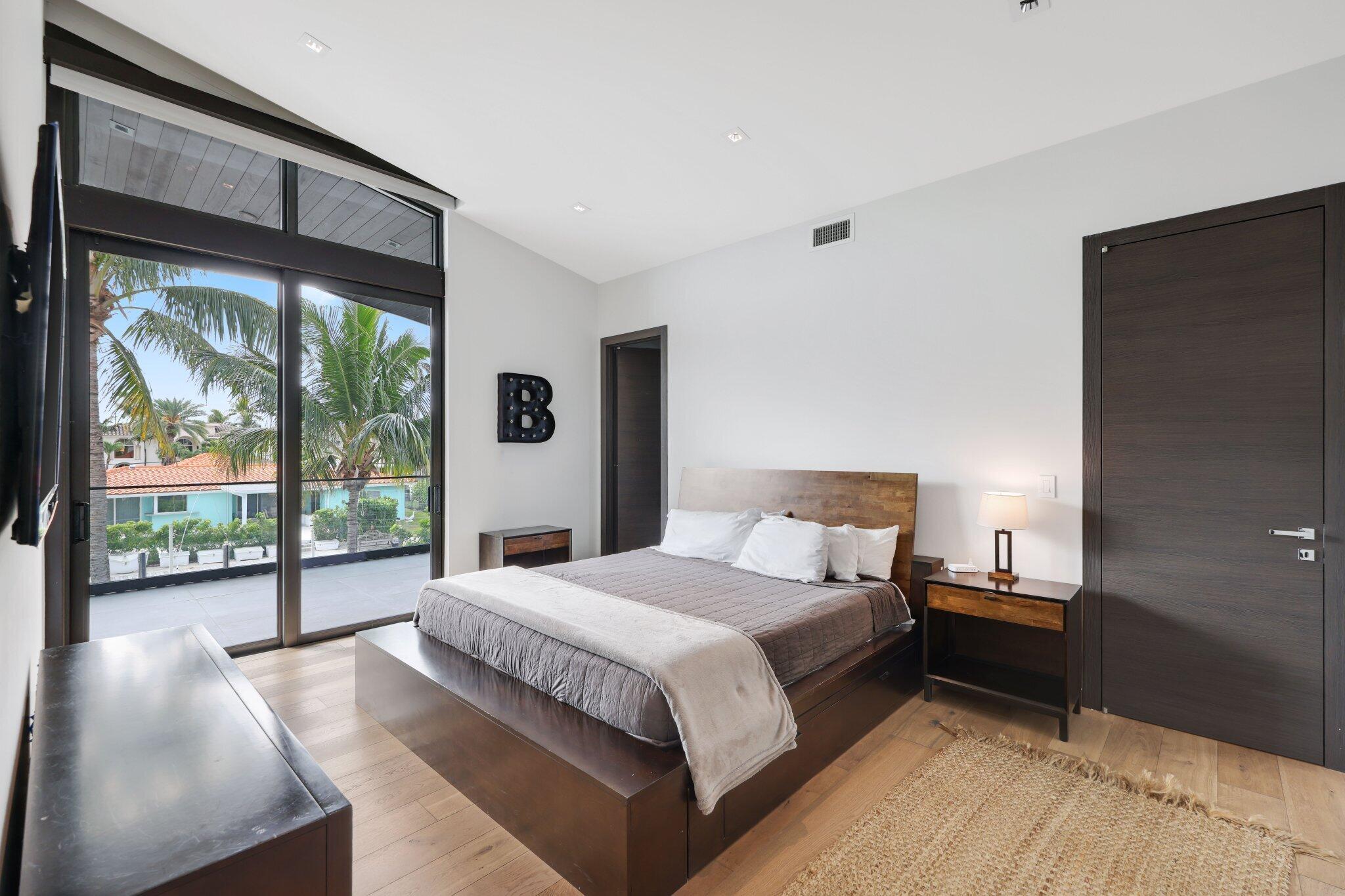 BOCA HARBOUR - Residential