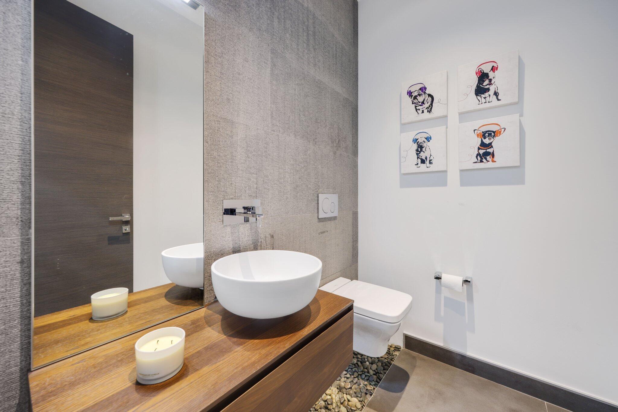 BOCA HARBOUR - Residential