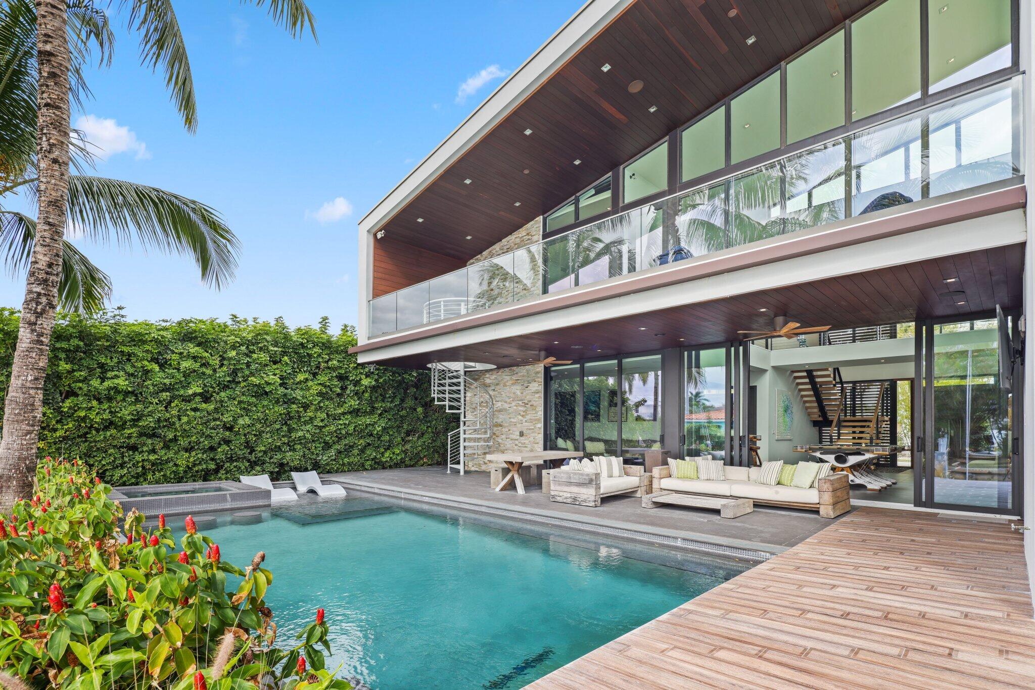 BOCA HARBOUR - Residential