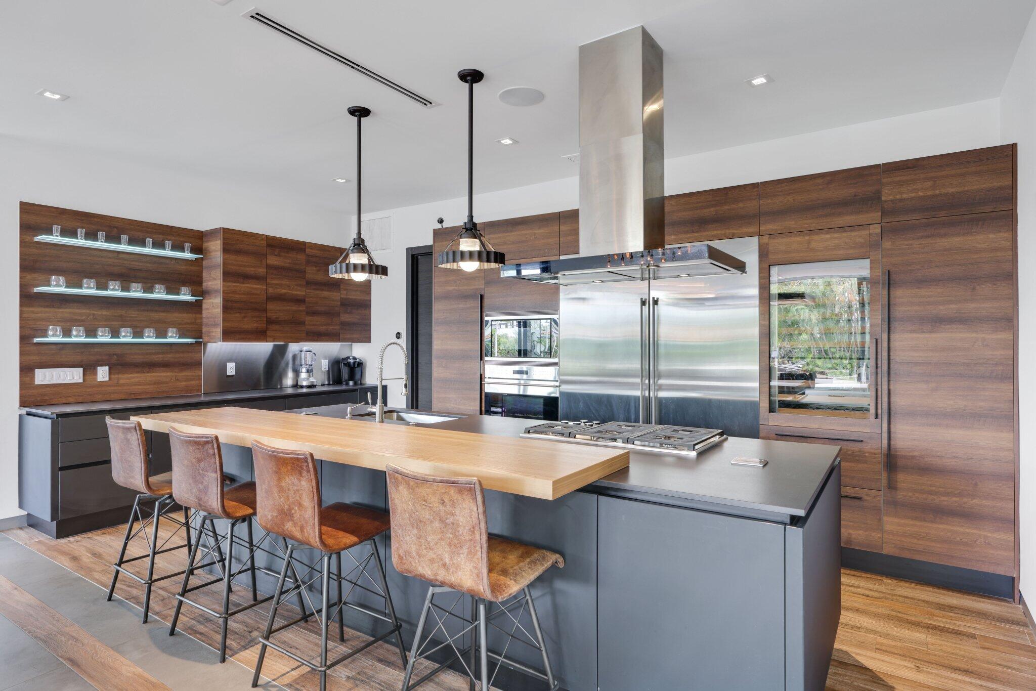 BOCA HARBOUR - Residential