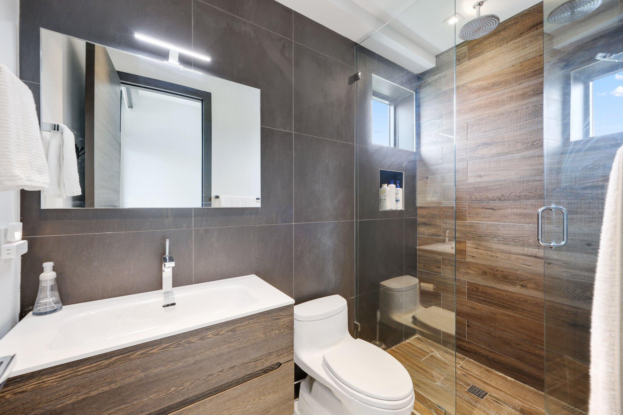 BOCA HARBOUR - Residential