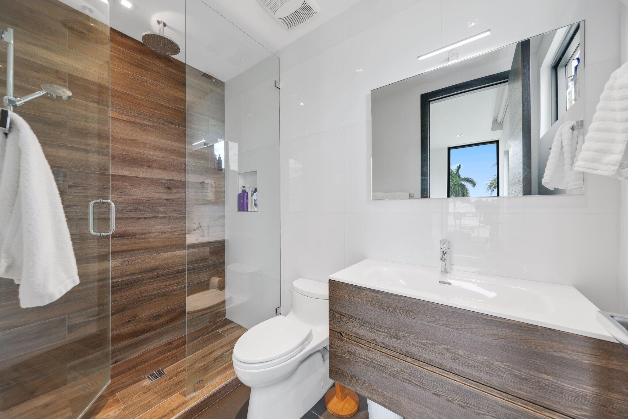 BOCA HARBOUR - Residential