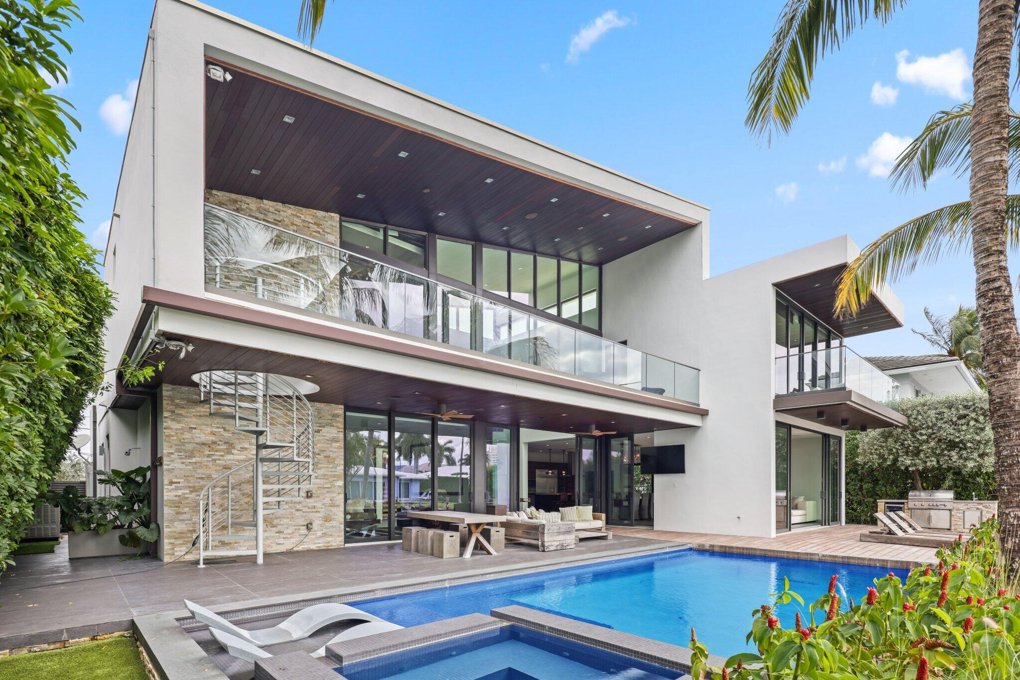 BOCA HARBOUR - Residential