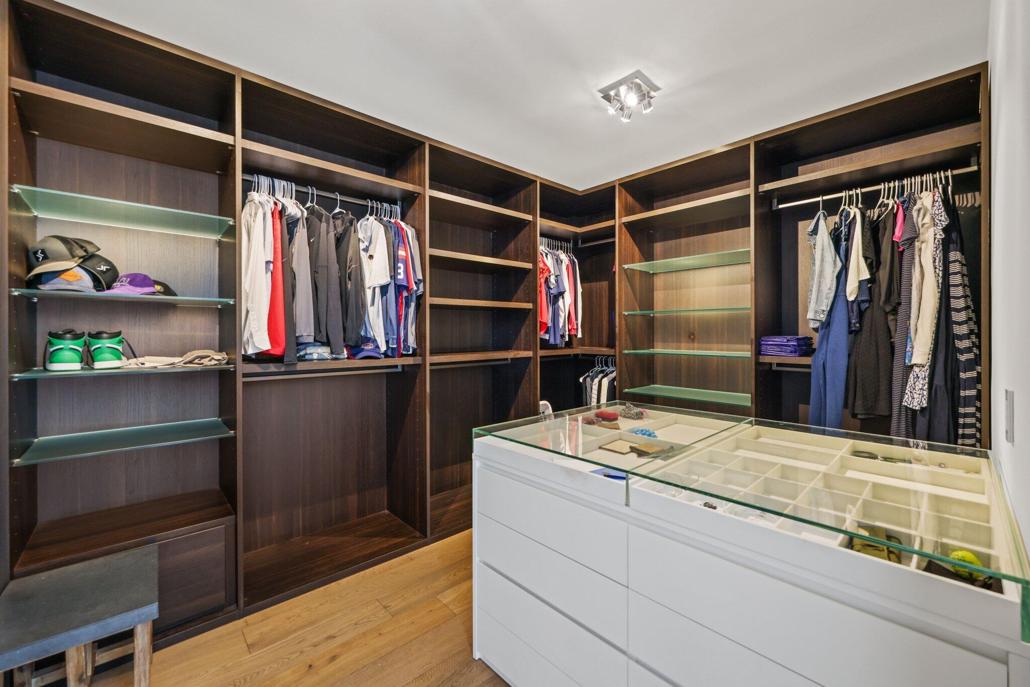 BOCA HARBOUR - Residential