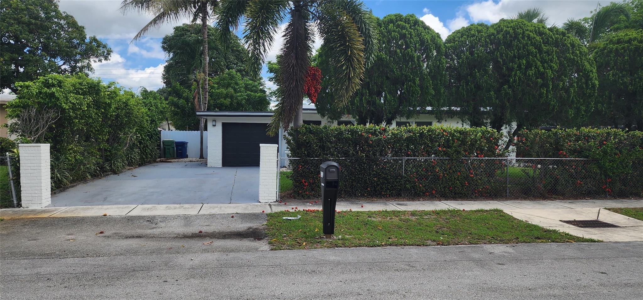 3531 NW 1st Ct