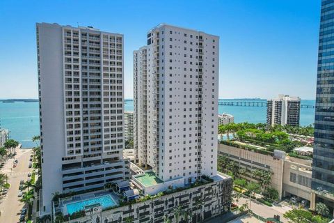 185 SE 14 Terrace 2411 Miami FL 33131