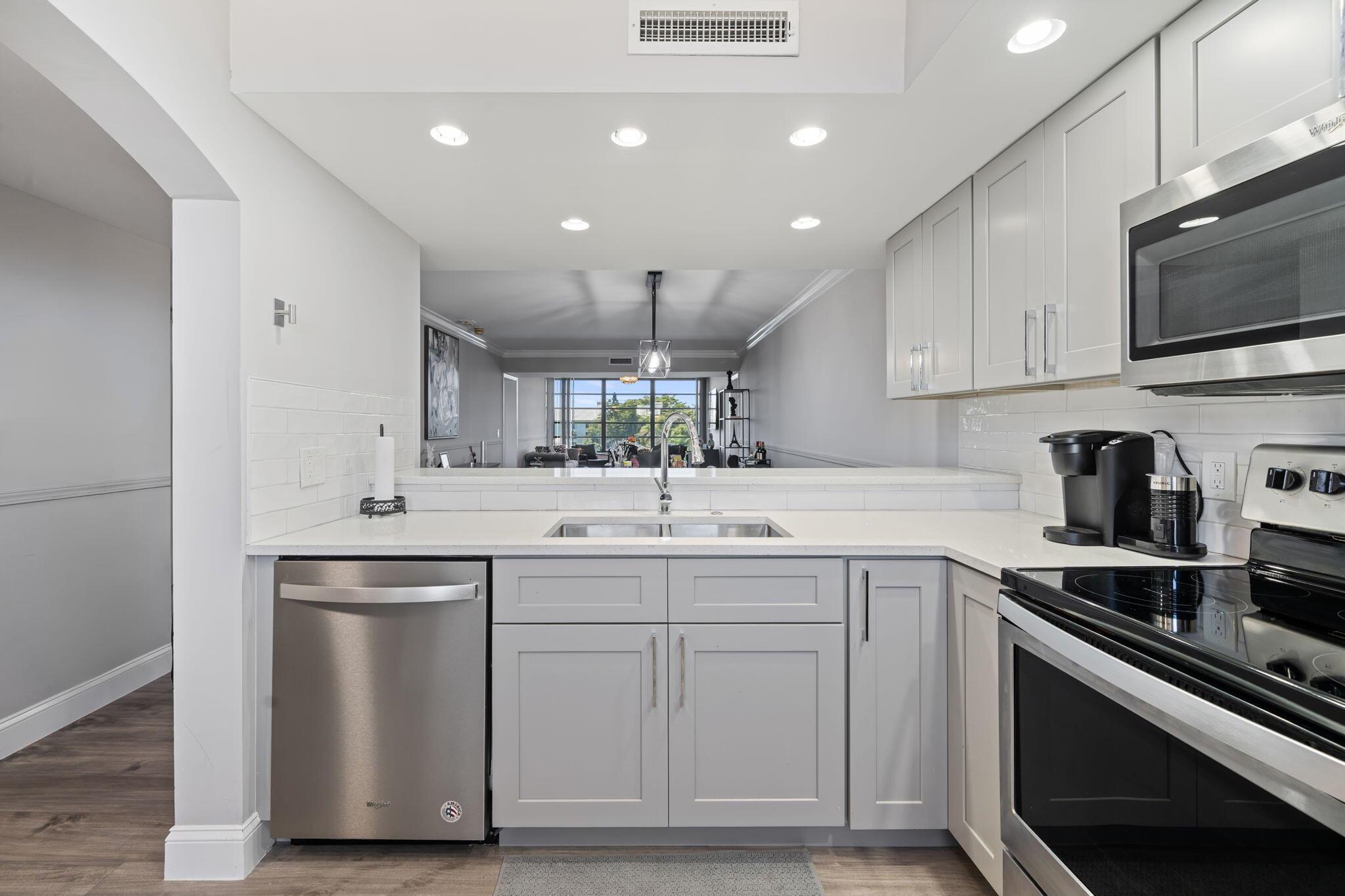 3716 Whitehall Drive 405