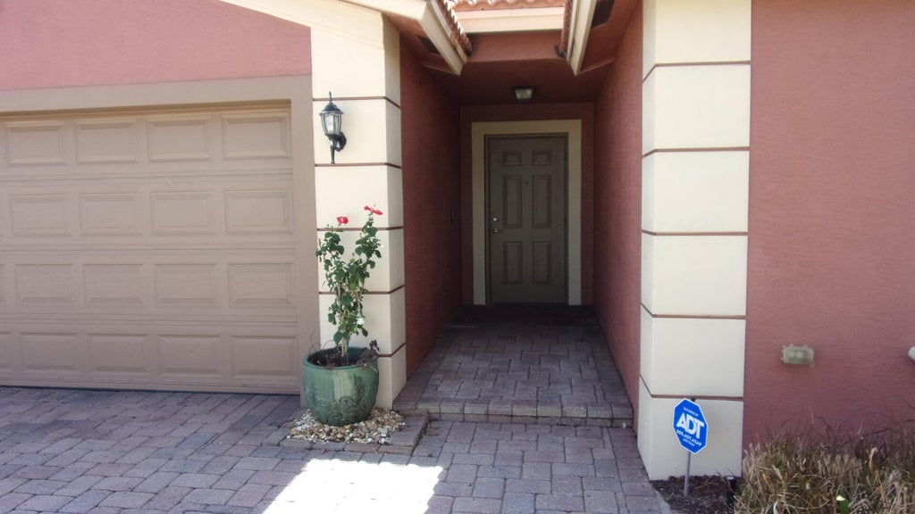 Photo of 1996 SW Marblehead Way, Port Saint Lucie, FL 34953 (MLS # R10969501)