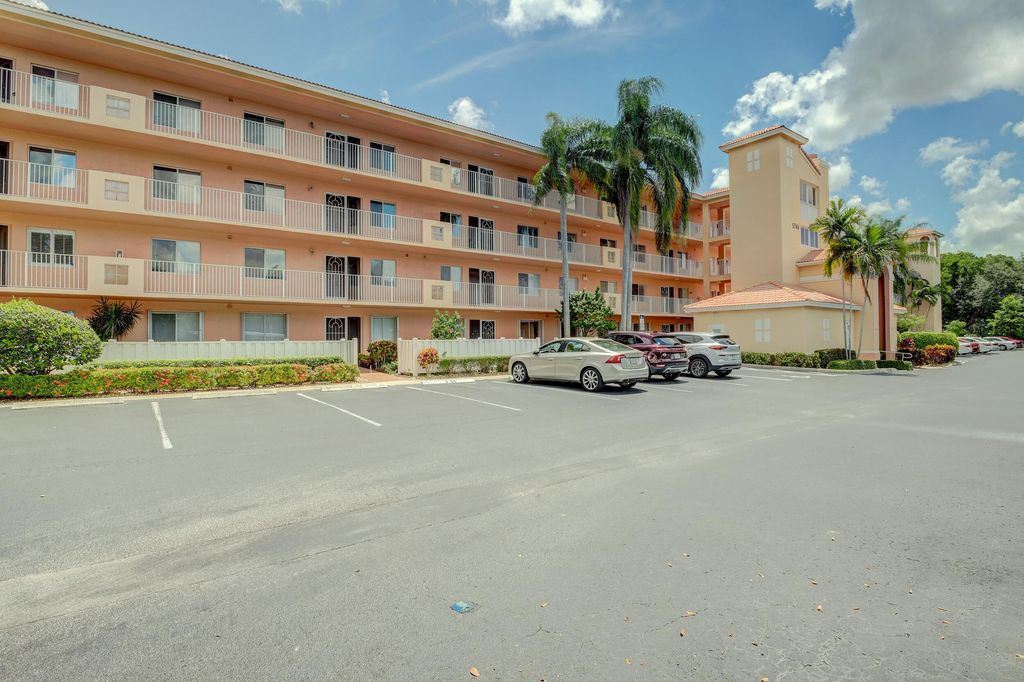 Photo of 5746 Crystal Shores Drive #402, Boynton Beach, FL 33437 (MLS # R11162904)