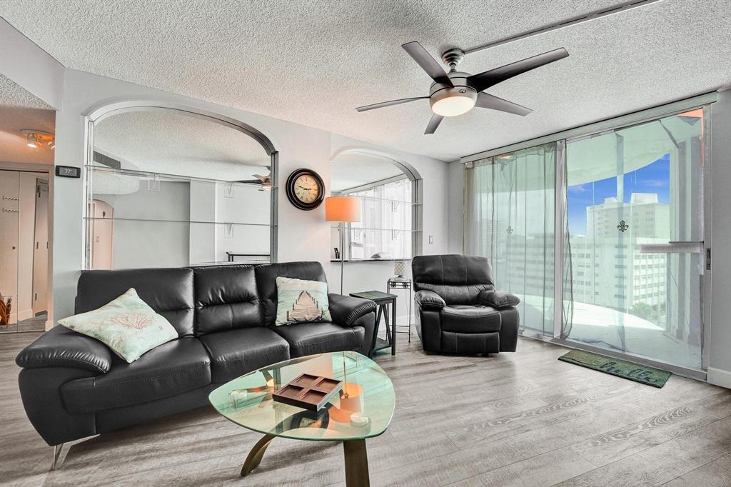 LAKE POINT TOWER CONDOMINIUM - Residential