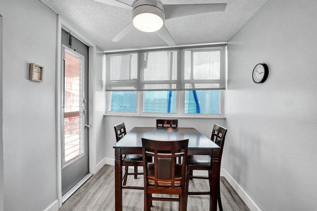 LAKE POINT TOWER CONDOMINIUM - Residential