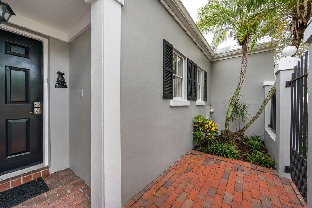 Photo of 5900 Michaux Street, Boca Raton, FL 33433 (MLS # R11087236)