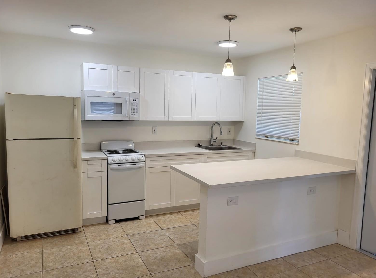 Gracewood 2 24-33 B - Residential Lease