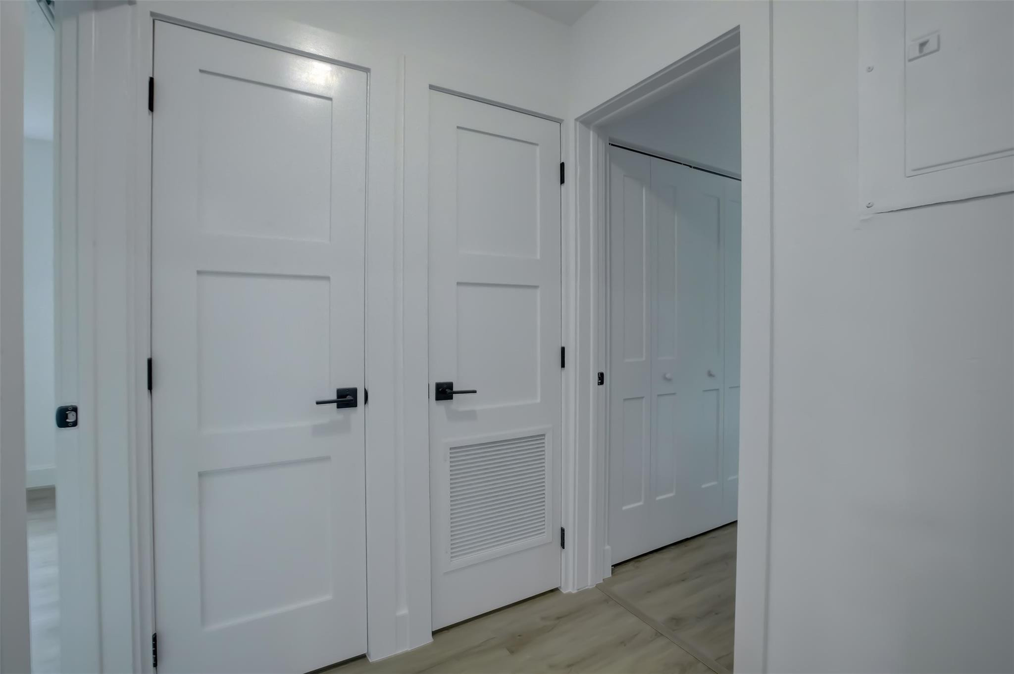 IMPERIAL POINT 3RD SEC - Residential Lease