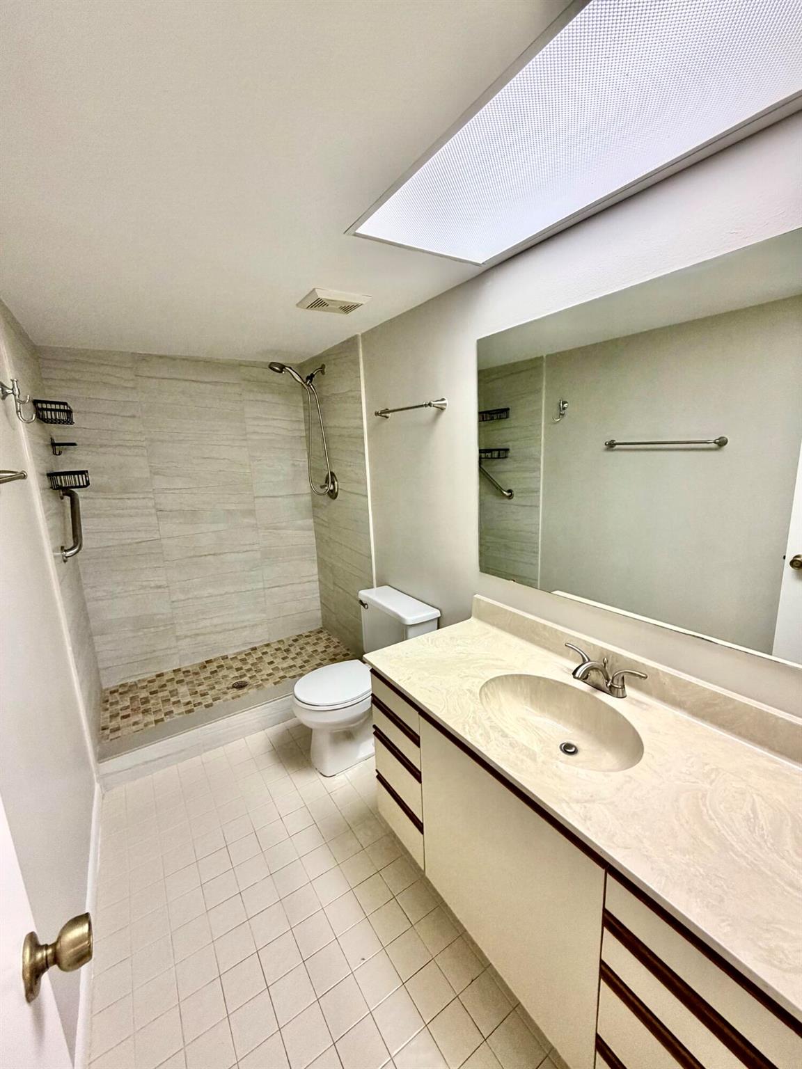 Parkview Condominiums - Residential Lease