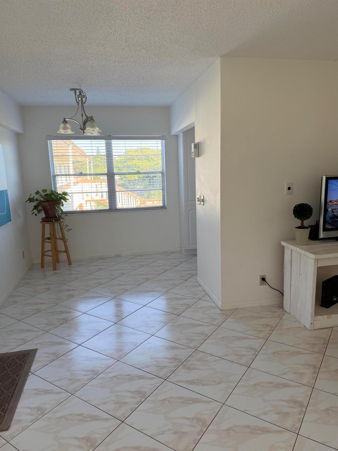 MANSFIELD AT CENTURY VILL - Residential Lease