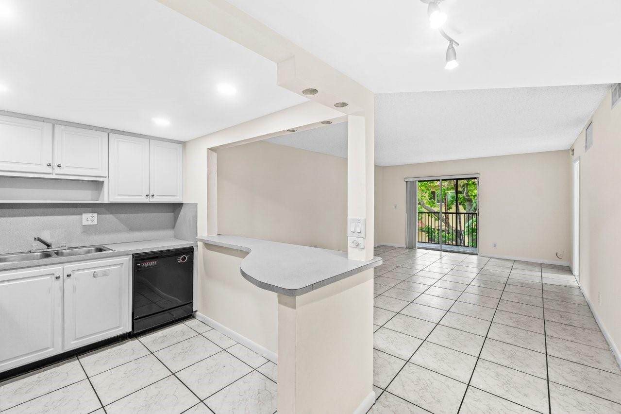 GREAT COMMUNITY - TONS OF AMENITIES, SECURE BUILDING, TOP FLOOR CORNER UNIT with open kitchen and plenty of natural light throughout. The condo features two large master suites, each with walk-in closets & a large screened-in patio with an outdoor storage room. Lots of amenities, including a heated pool, sauna, two tennis courts, shuffleboard, billiards room, ping pong, BBQ area, library & a business center. Security is top-notch with a secured lobby, on-site management, and overnight patrol from 10 PM to 6 AM. Pet-friendly community for 1 pet under 20 lbs. 1 assigned parking spot plus open guest parking is available. Central location in the heart of Pompano beach close to I-95, Publix, the police station restaurants and more. 670+ credit score is required for at least 1 tenant.