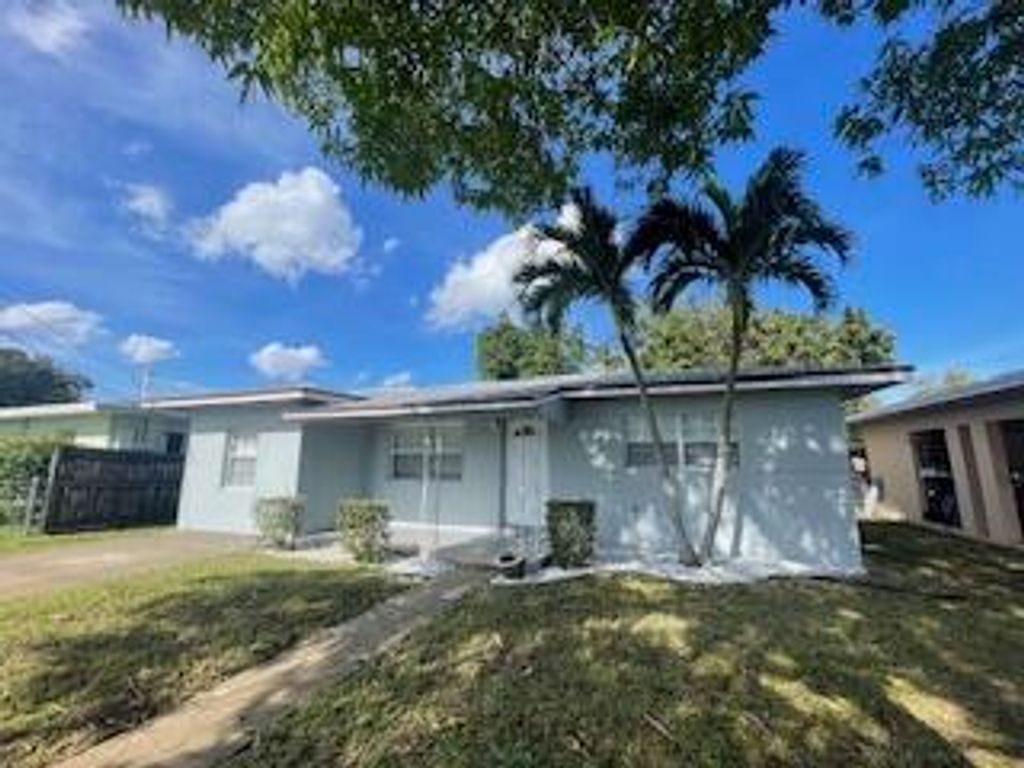 Photo of 5181 SW 19th Street, West Park, FL 33023 (MLS # B26010970)