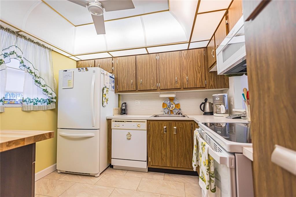 Holiday Springs Village 2 - Residential