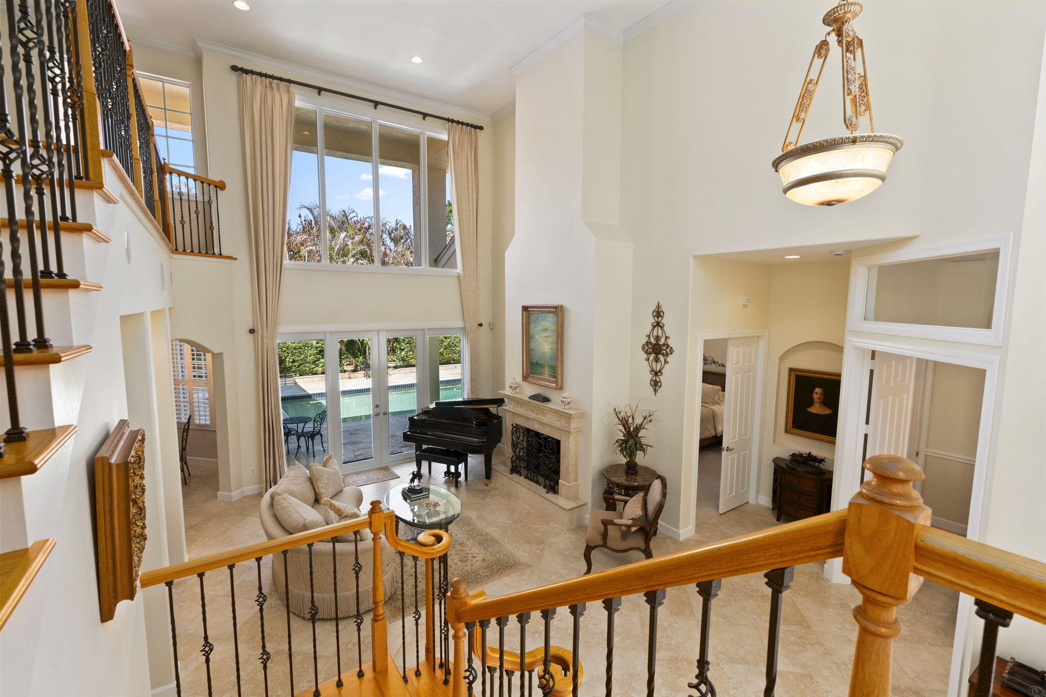 CASTLE HILL - Residential