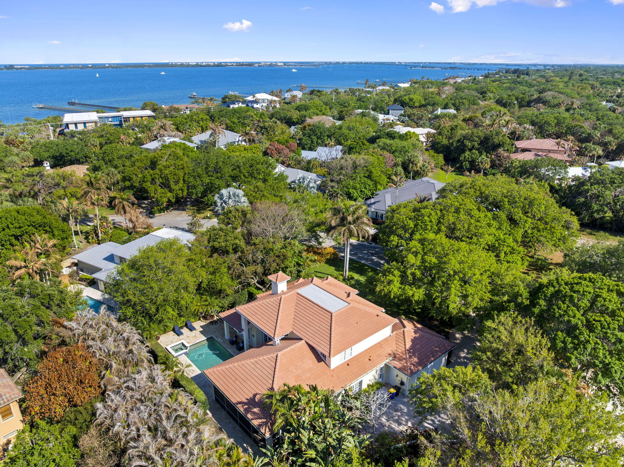 CASTLE HILL - Residential