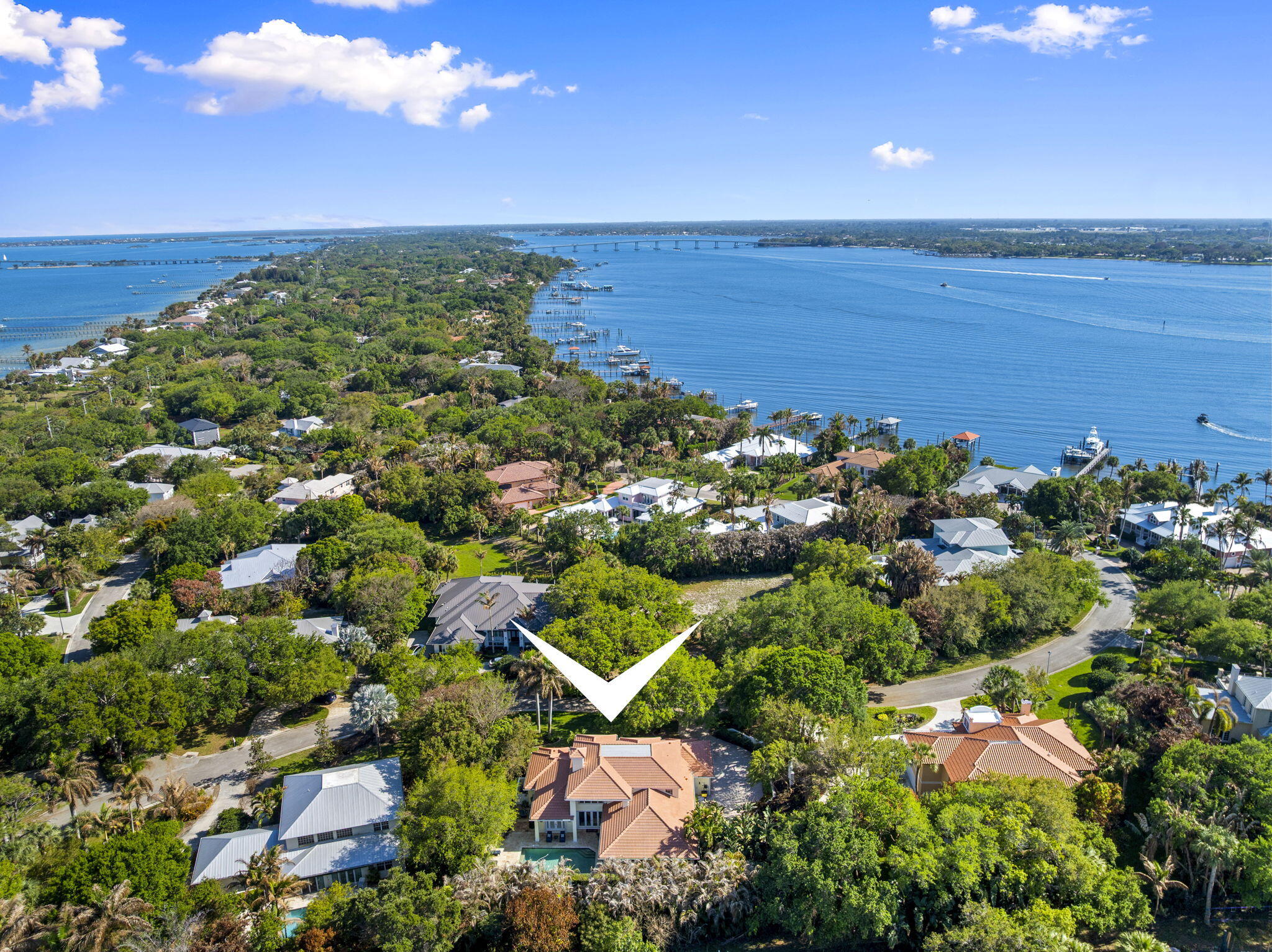 CASTLE HILL - Residential