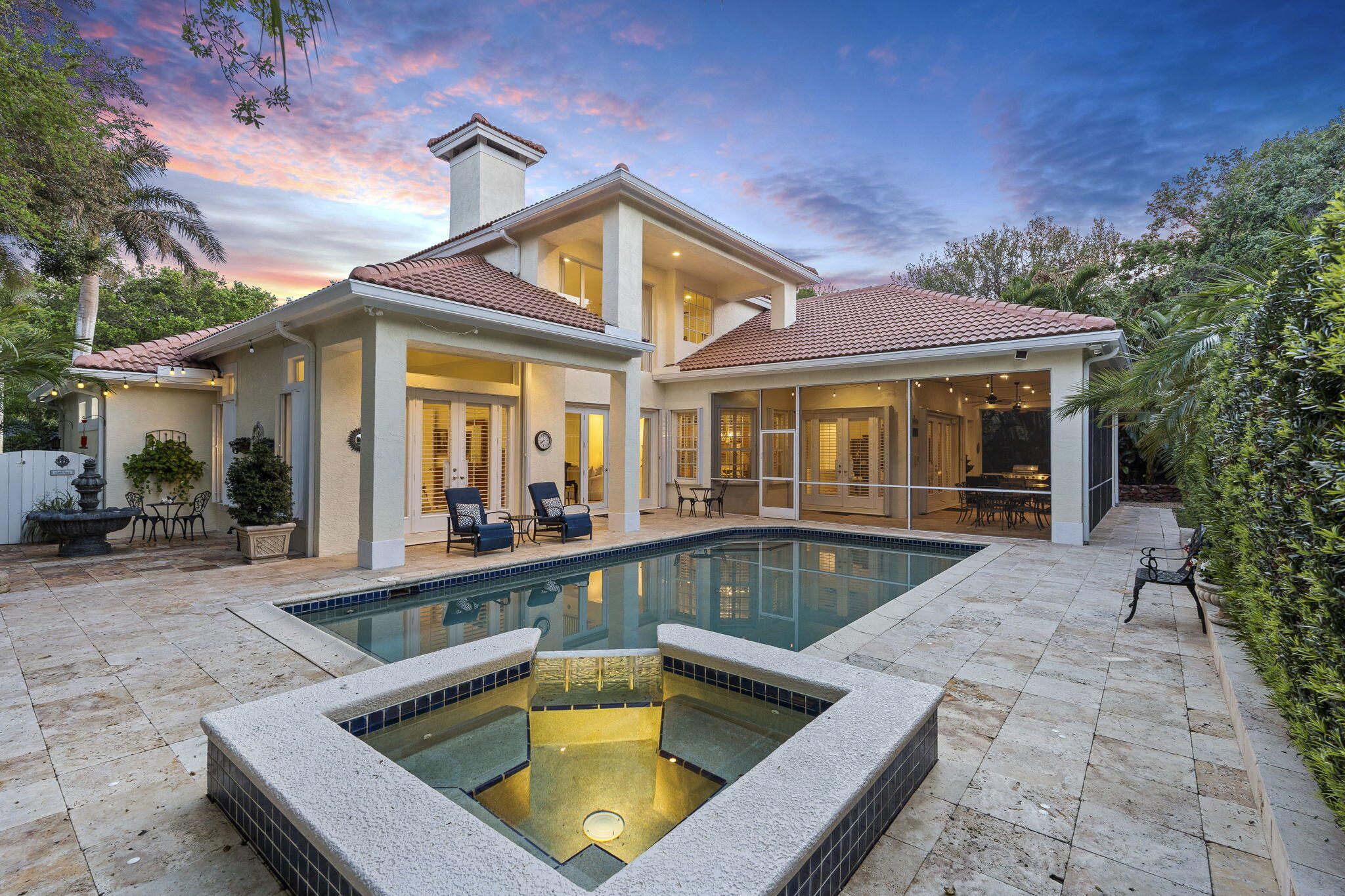 CASTLE HILL - Residential