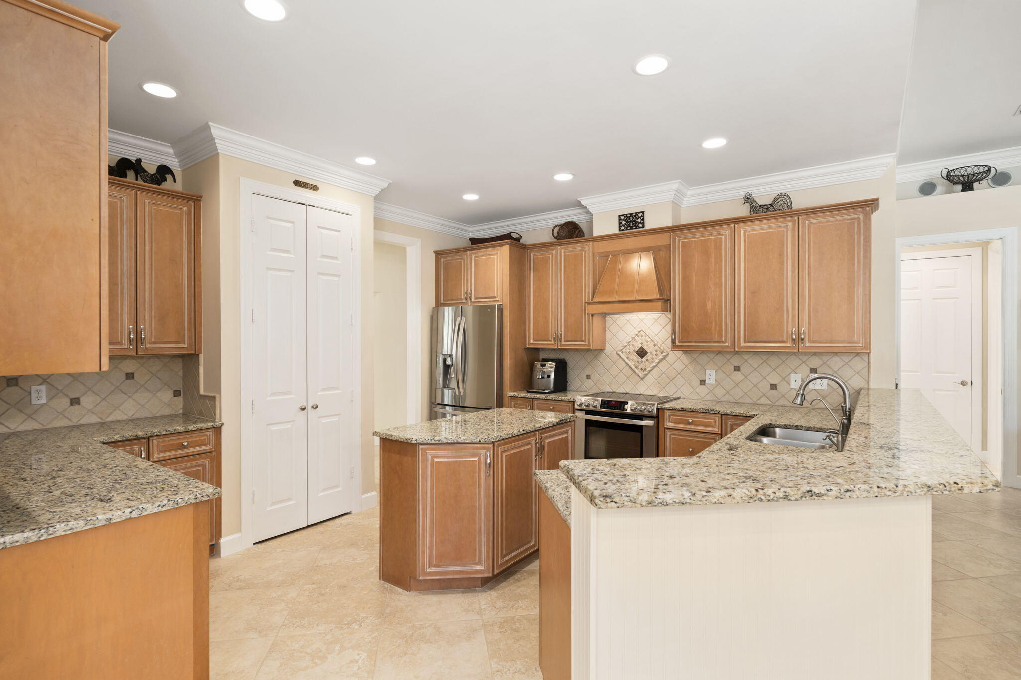 CASTLE HILL - Residential