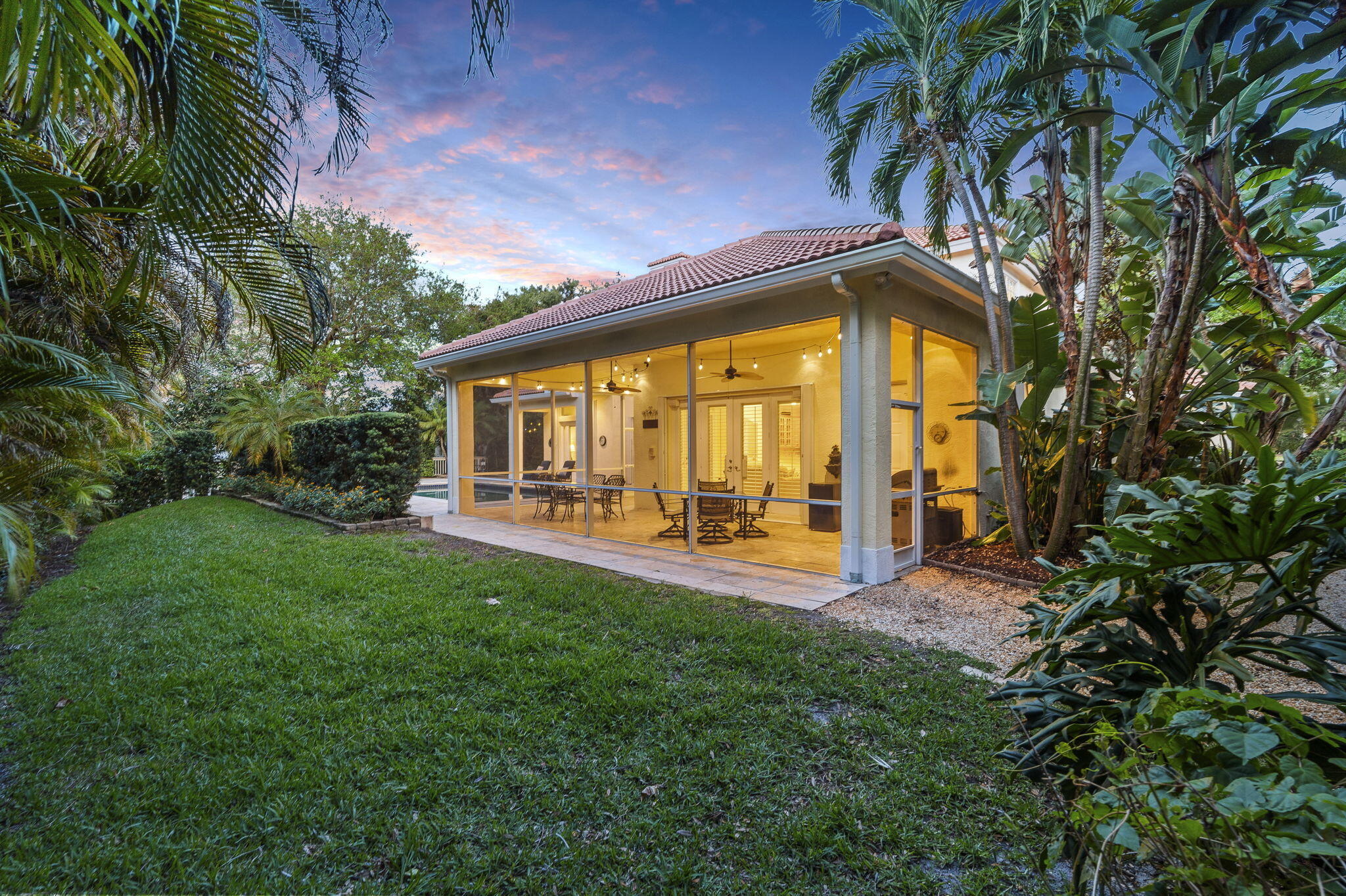 CASTLE HILL - Residential