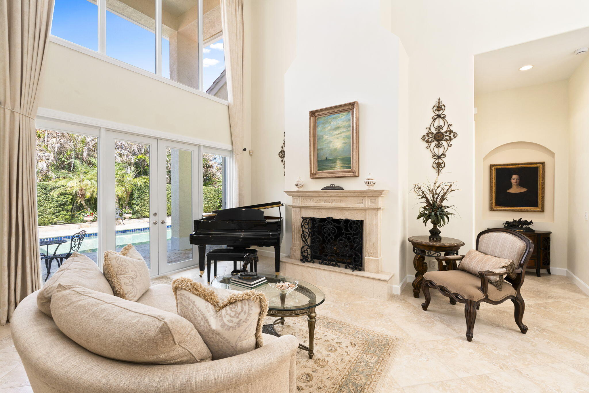 CASTLE HILL - Residential