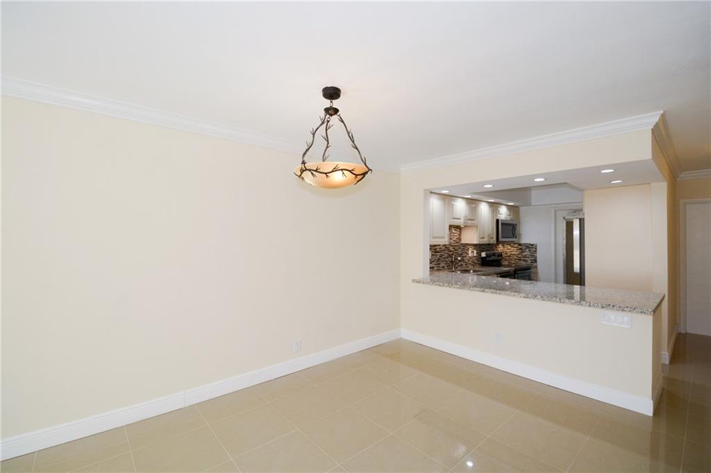 MIDDLE RIVER VILLAS - Residential